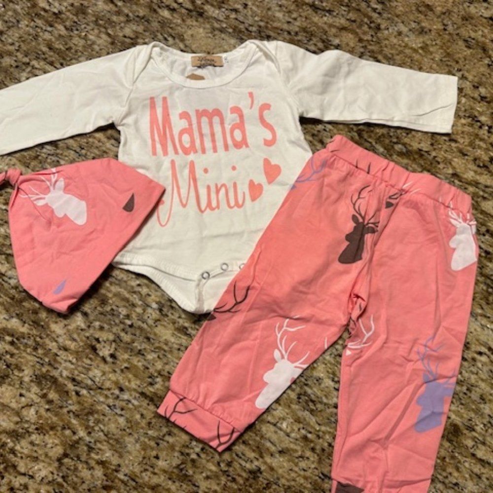 "Mama's Mini" Pink & White with Deer Print 3 pc Set w/Hat  4129  NWT Boutique